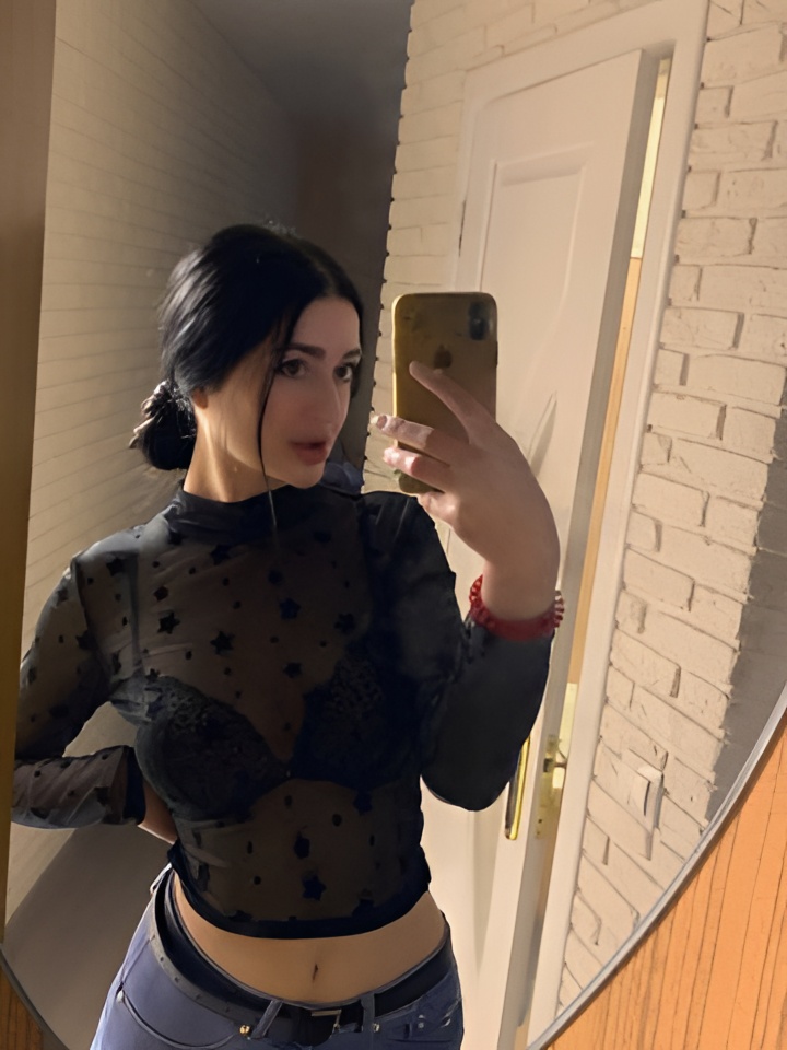 Софа привлекательная девушка из Наро-фоминска цена от 1500 руб